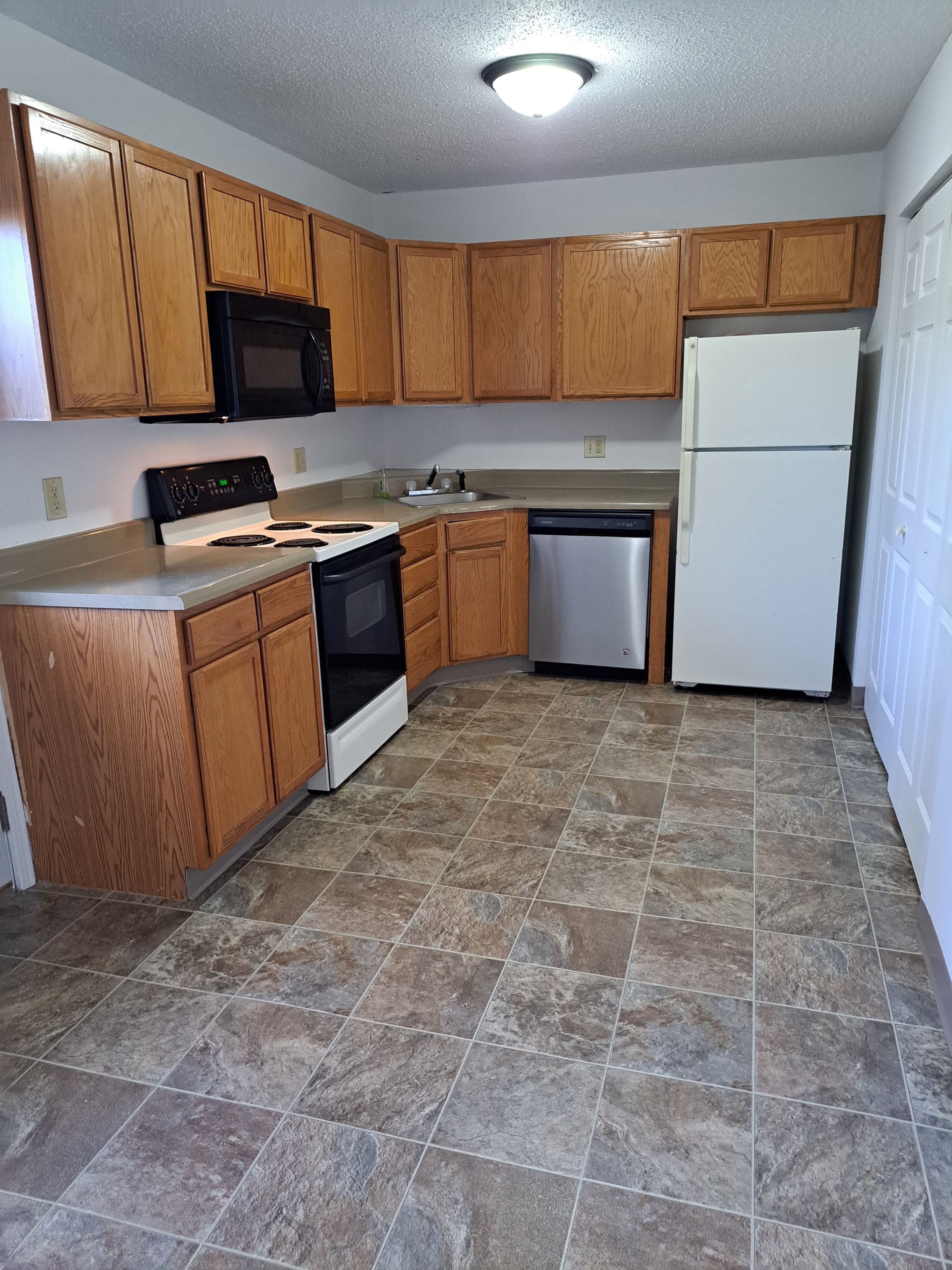 2104 Lincoln Avenue - 1B
